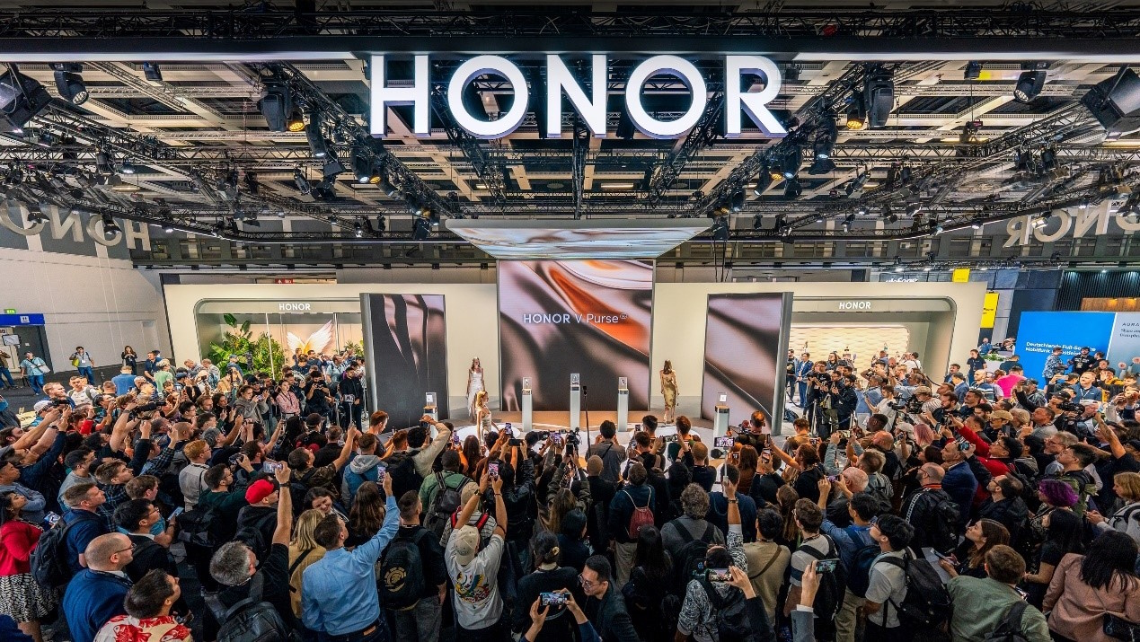 Honor tops the list of China’s top 100 emerging brands
